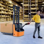 1200 KG 3000 MM TAM AKÜLÜ İSTİFLEME MAKİNESİ